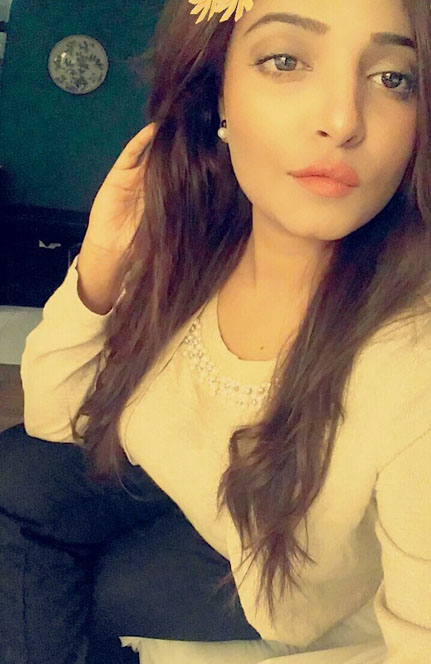 student escorts in lahore